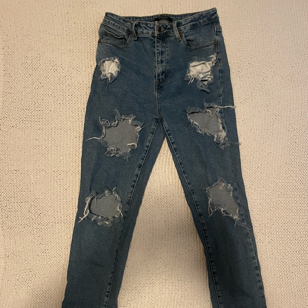 super cute destressed jeans
